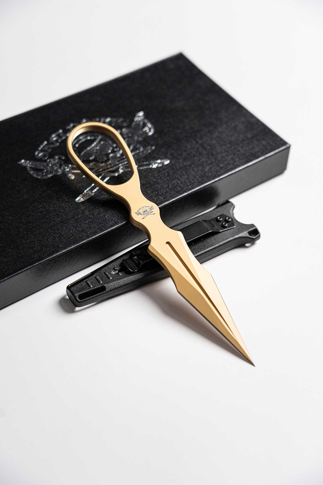 D2 DAGGER - Bounty Gold